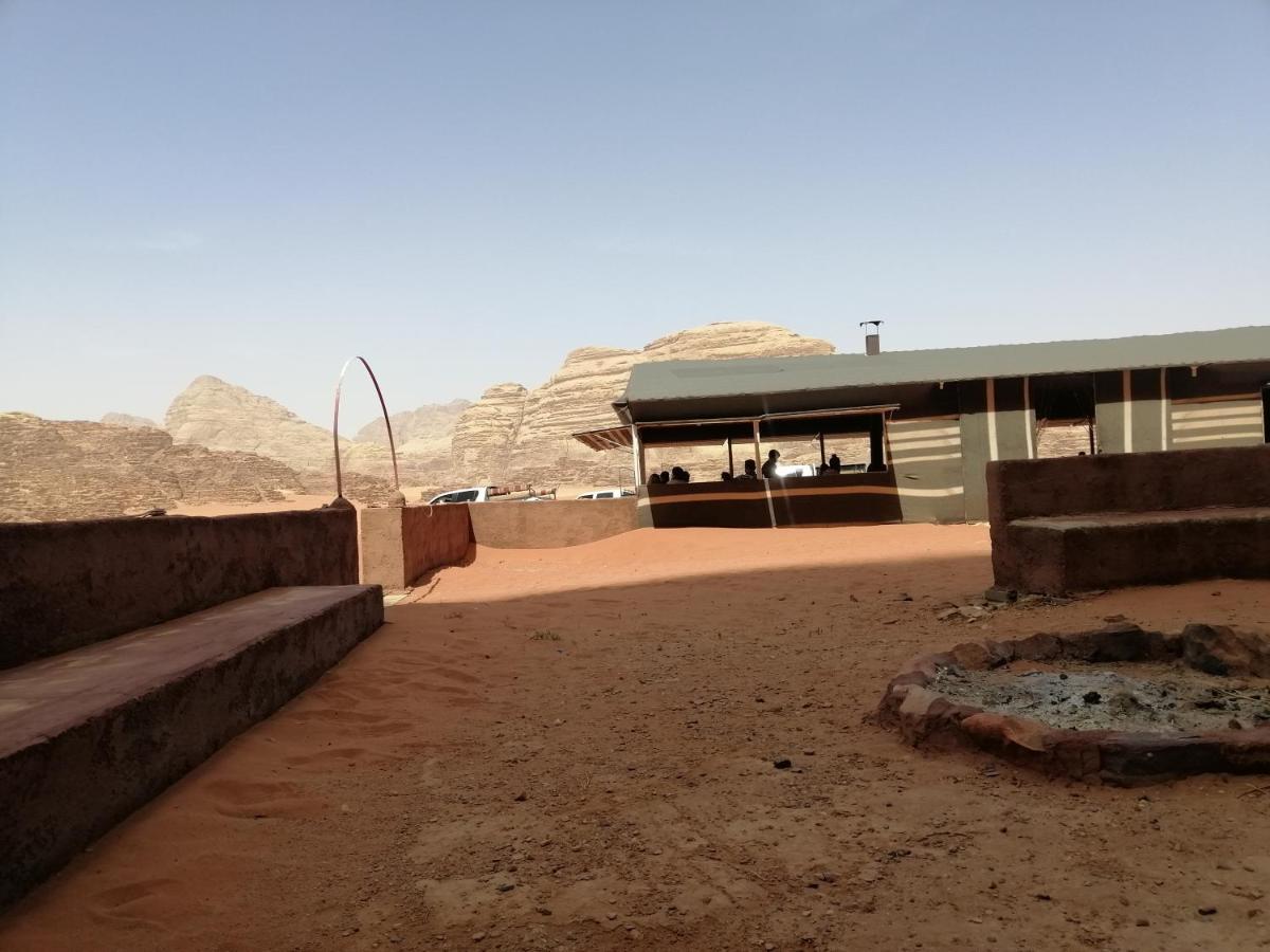Hotel Omar Ghazi Camp Wadi Rum Exterior foto