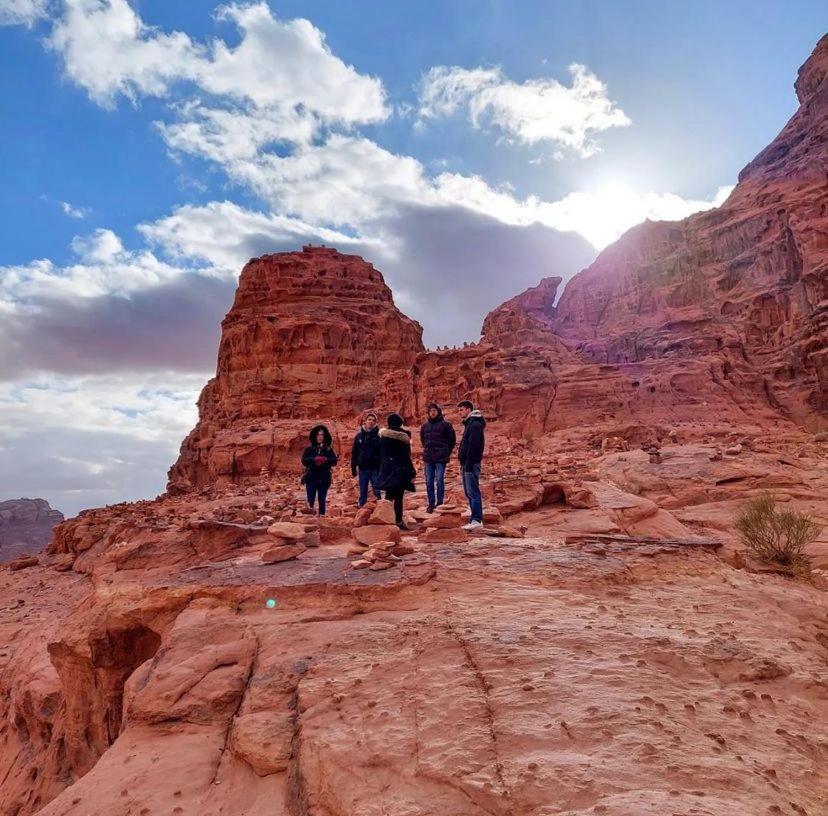 Hotel Omar Ghazi Camp Wadi Rum Exterior foto