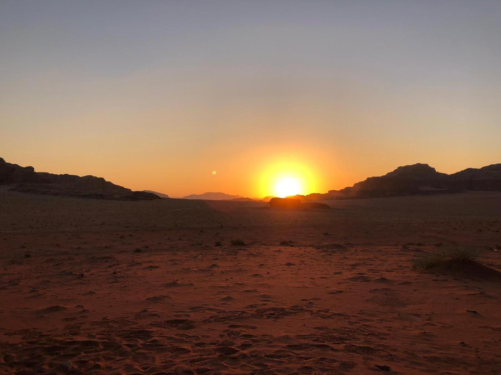 Hotel Omar Ghazi Camp Wadi Rum Exterior foto