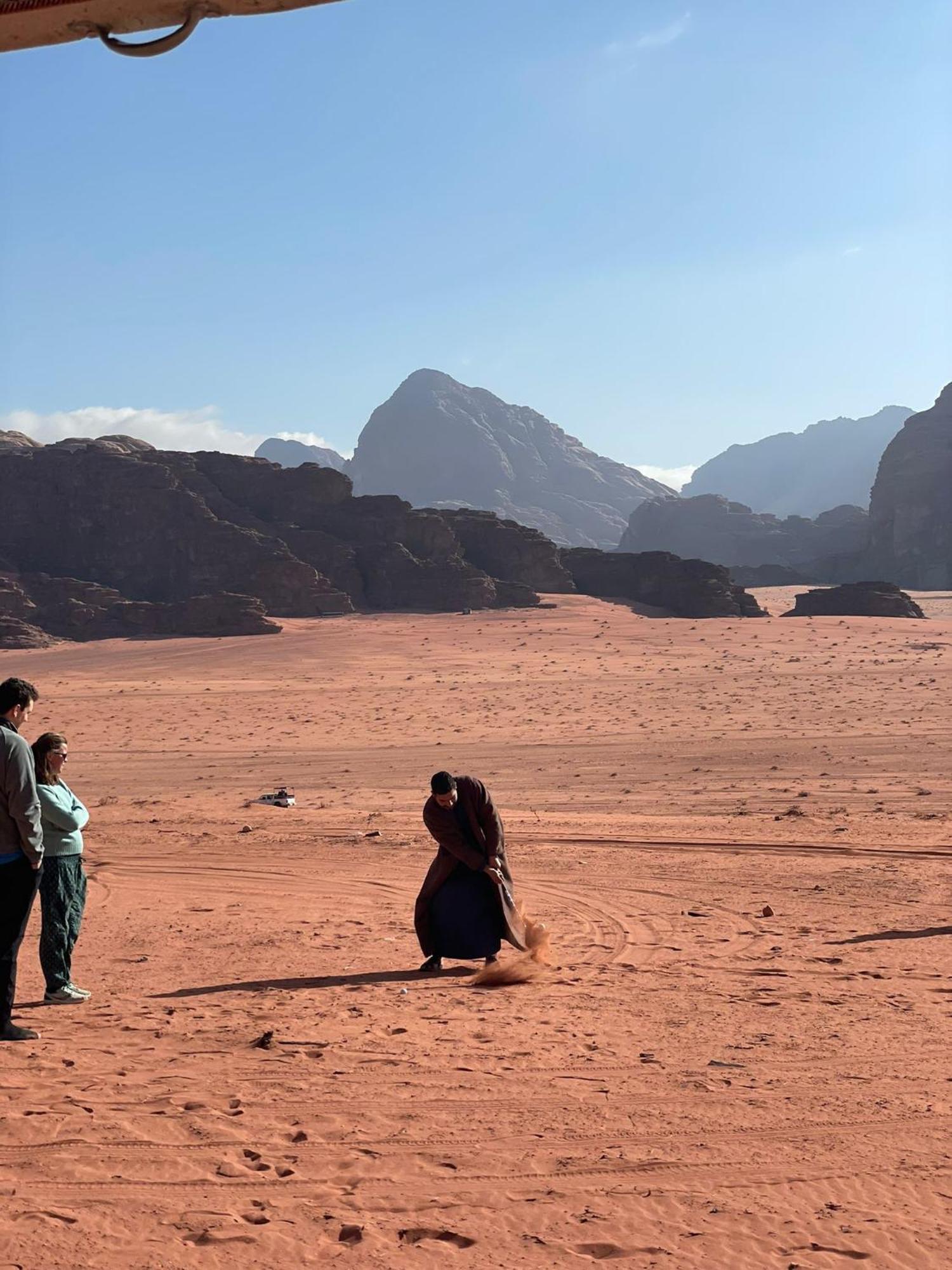 Hotel Omar Ghazi Camp Wadi Rum Exterior foto