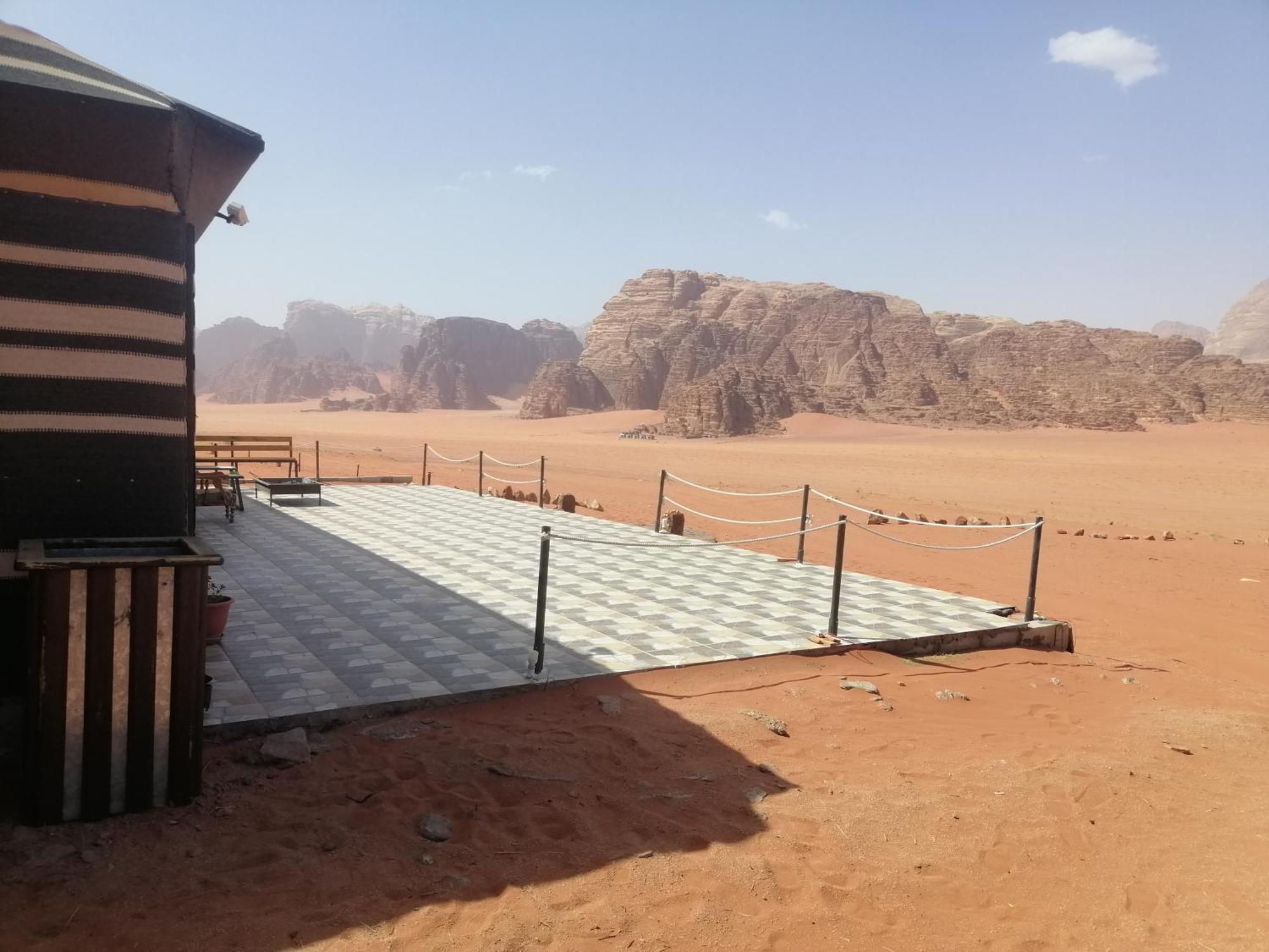 Hotel Omar Ghazi Camp Wadi Rum Exterior foto