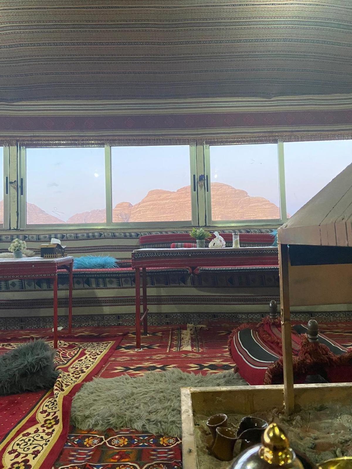 Hotel Omar Ghazi Camp Wadi Rum Exterior foto