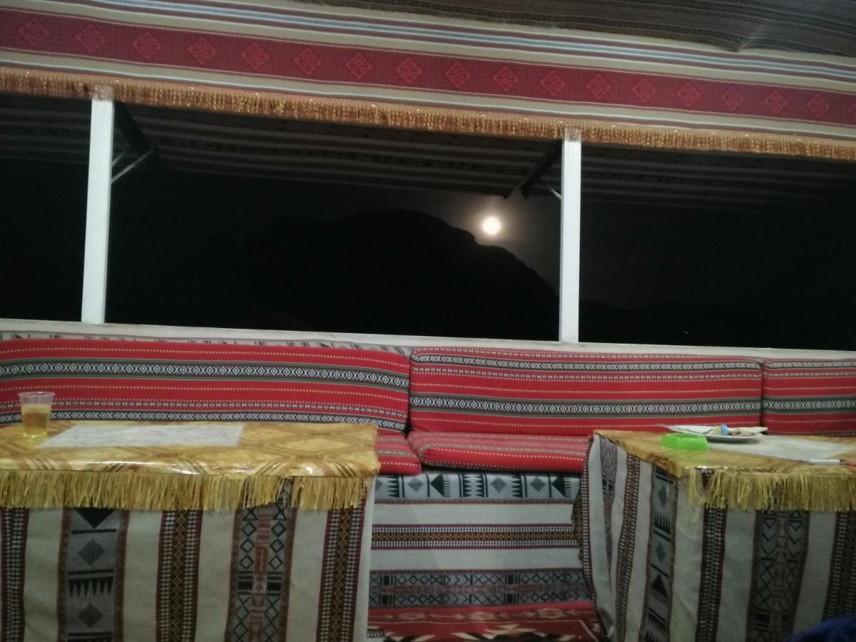 Hotel Omar Ghazi Camp Wadi Rum Exterior foto