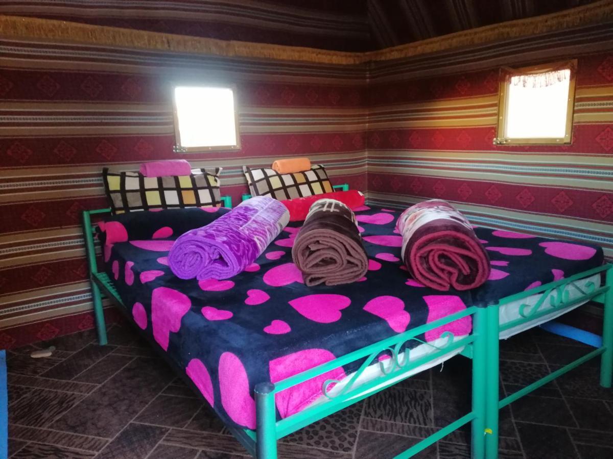 Hotel Omar Ghazi Camp Wadi Rum Exterior foto